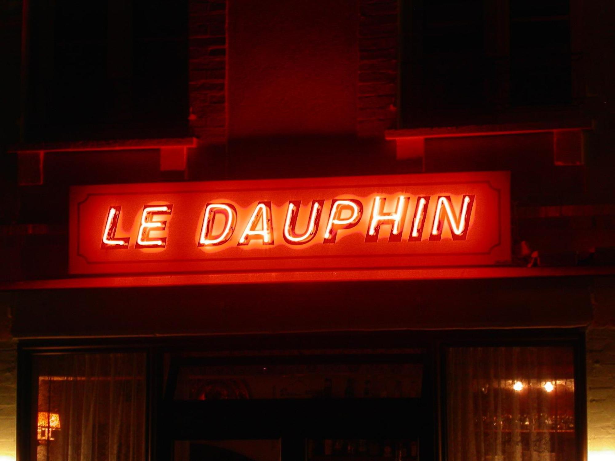 Hotel Le Dauphin Moulins-la-Marche ภายนอก รูปภาพ