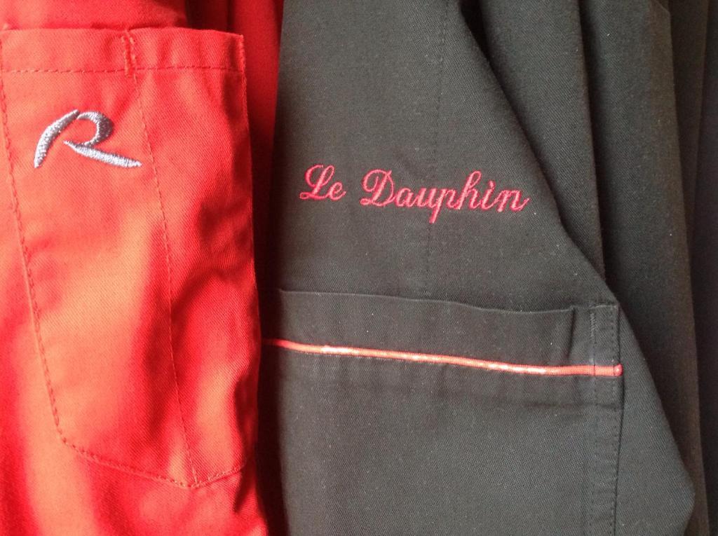 Hotel Le Dauphin Moulins-la-Marche ภายนอก รูปภาพ